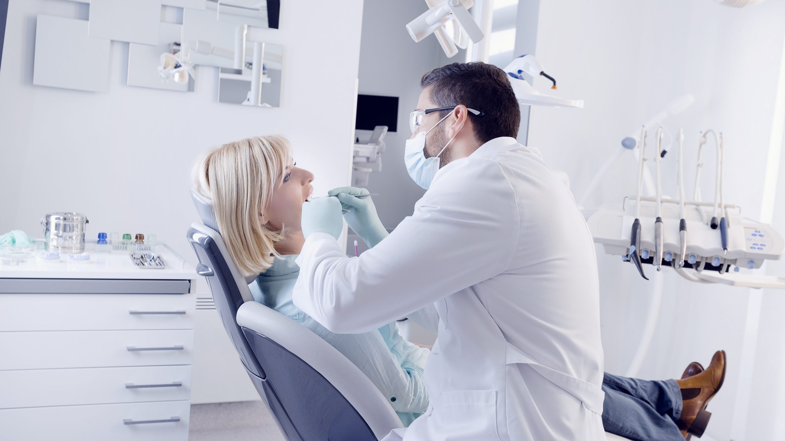 Dentist in San Fernando, CA