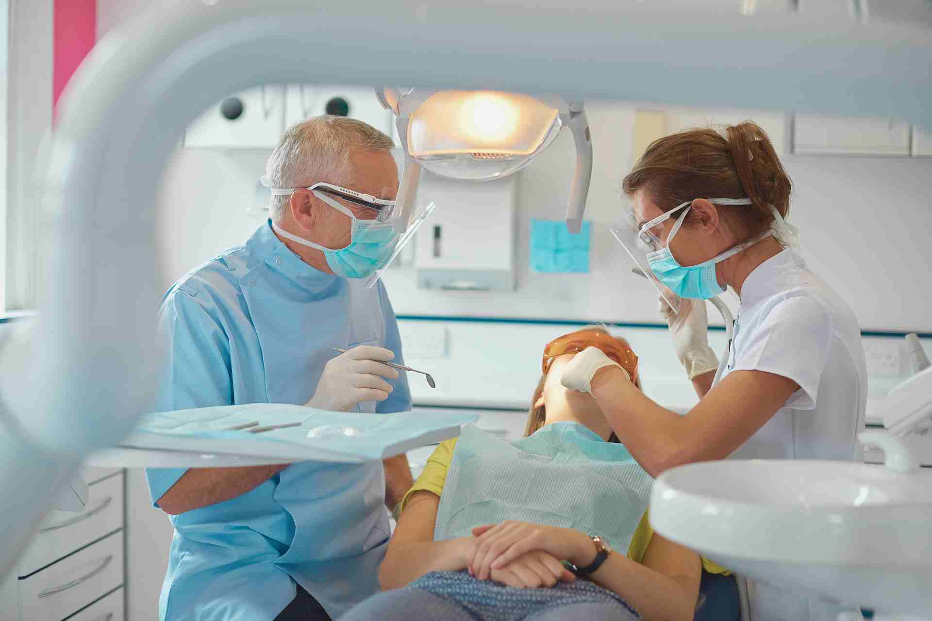Dentist in San Fernando, CA